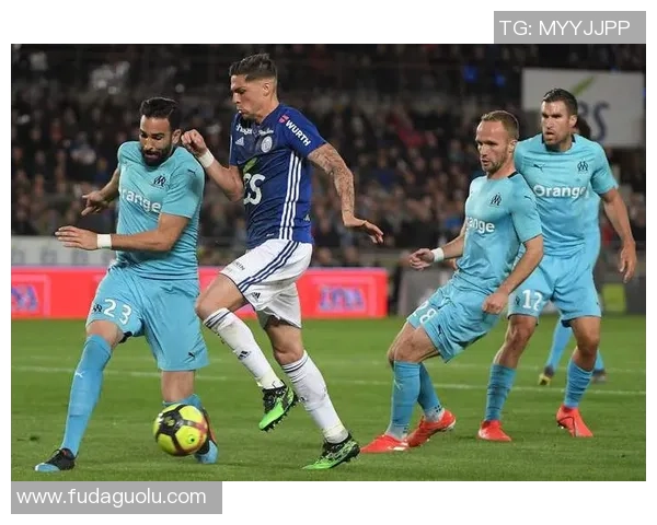 马赛与朗斯比赛因恶劣天气原因被迫取消球迷期待重赛时间安排